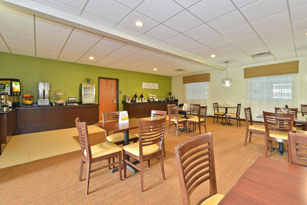 Sleep & - Hershey North Hotel 3*