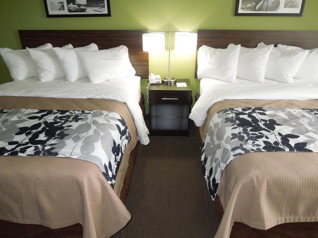 Sleep & - Hershey North Hotel